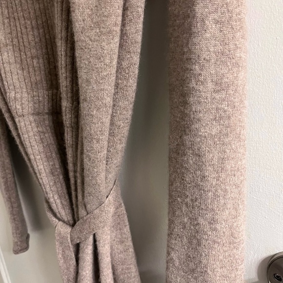 NWOT Nanette Lepore 100% 2-ply CASHMERE long Cardigan Sweater tan - Picture 8 of 8